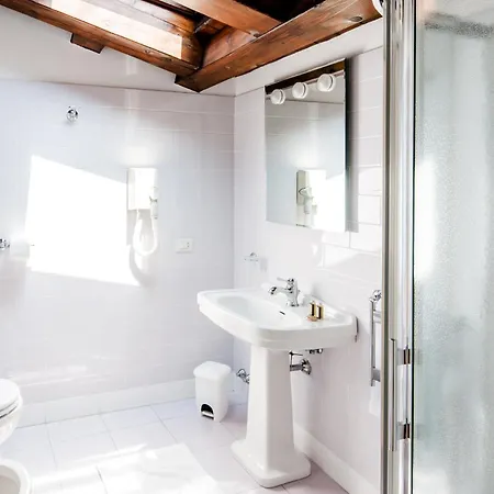 招待所 Il Giardinetto 3*